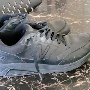 New Balance roll bar trainers